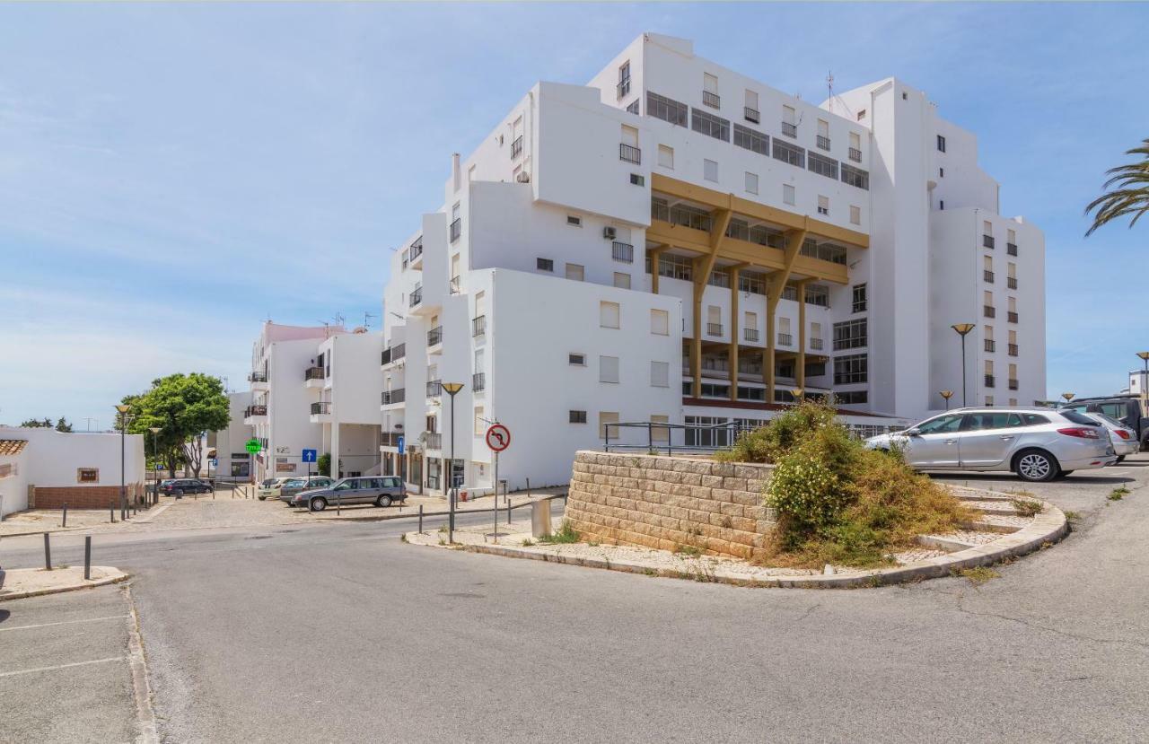 H&h Seaview Apartment