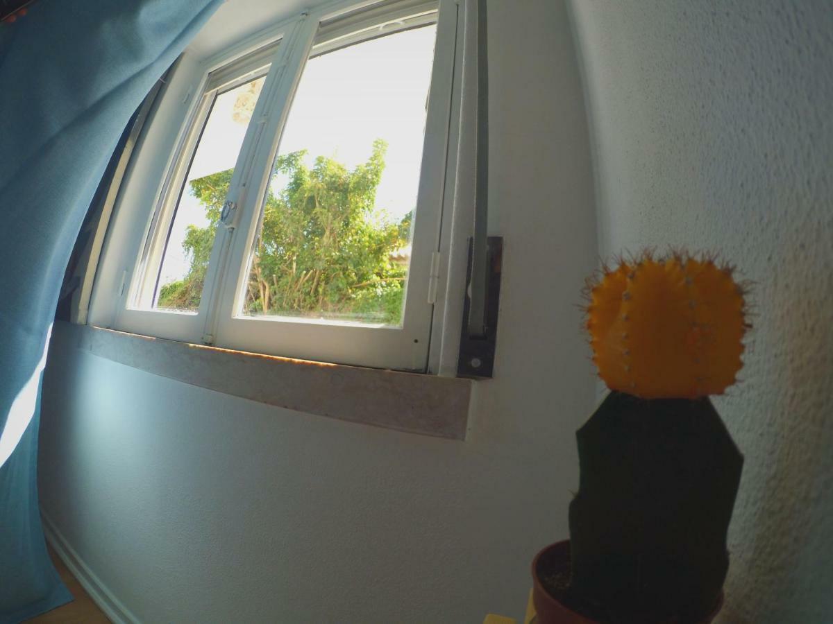 Lisbon Waves Surf Bed & Breakfast Almada