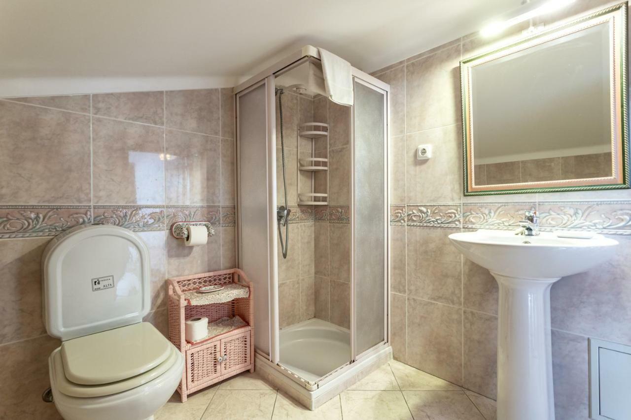 Wonderful Flats With Pool By Host Wise *