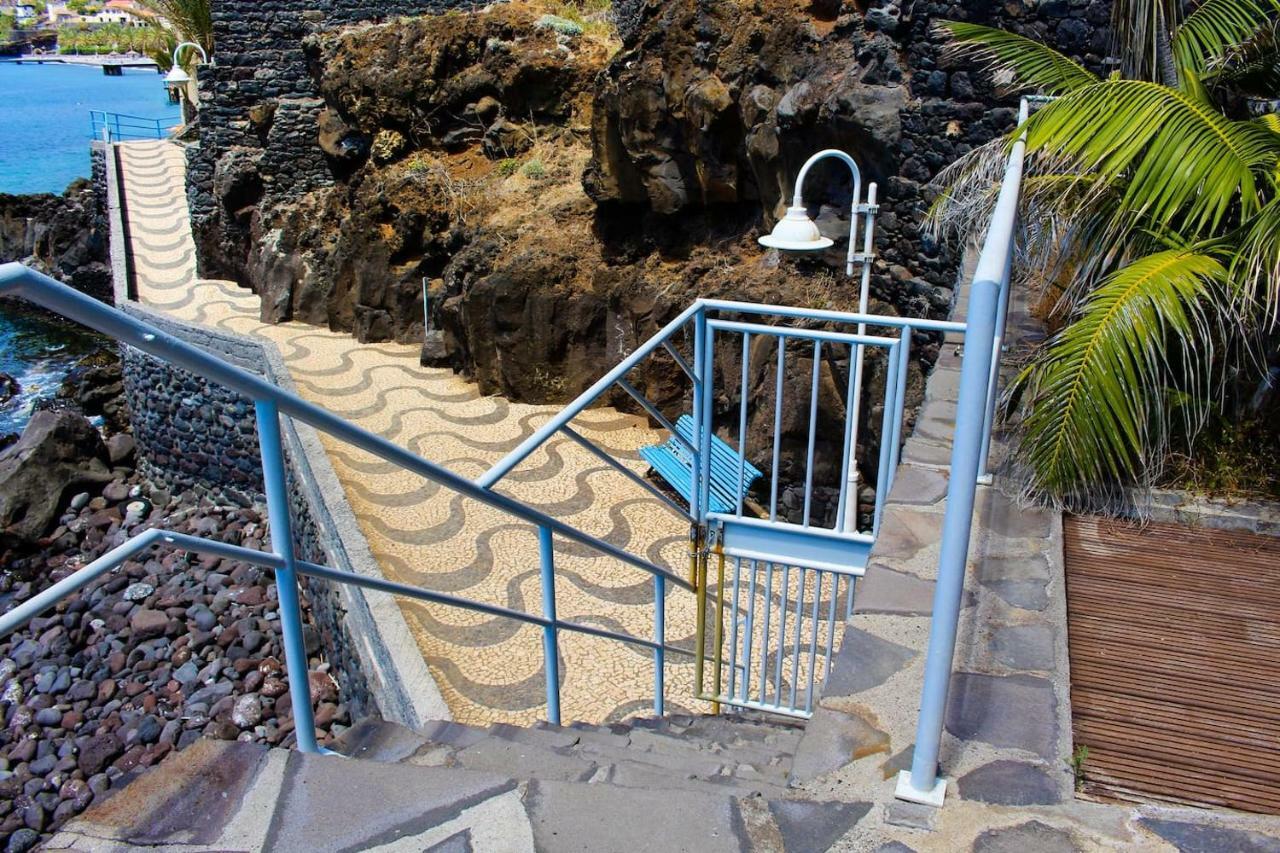 The Artist * Santa Cruz (Madeira)
