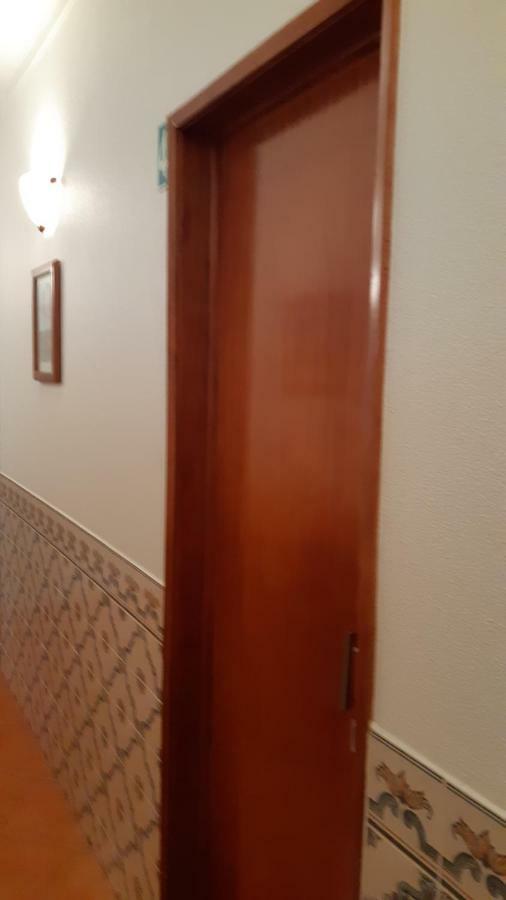 Alojamentos S.jose Guest house Atouguia Da Baleia