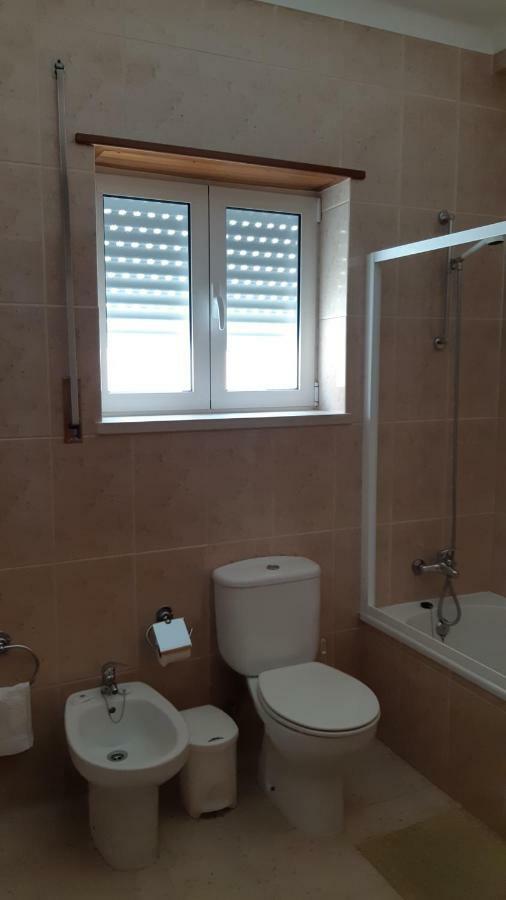 Alojamentos S.jose Guest house Atouguia Da Baleia