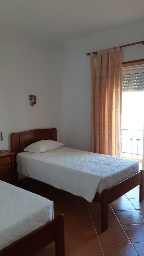 Alojamentos S.jose Guest house Atouguia Da Baleia