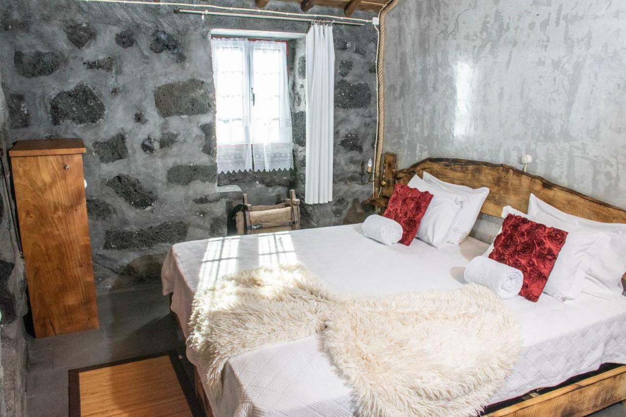 Aldeia Dos Caldeiroes Villa *