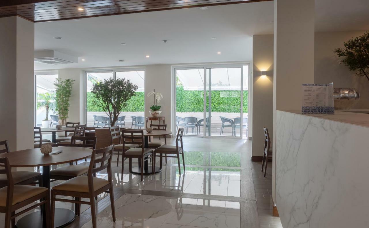 Afonso V & Hotel