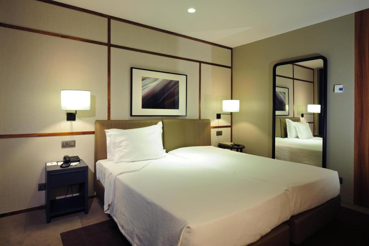 Hotel De Business & 4*