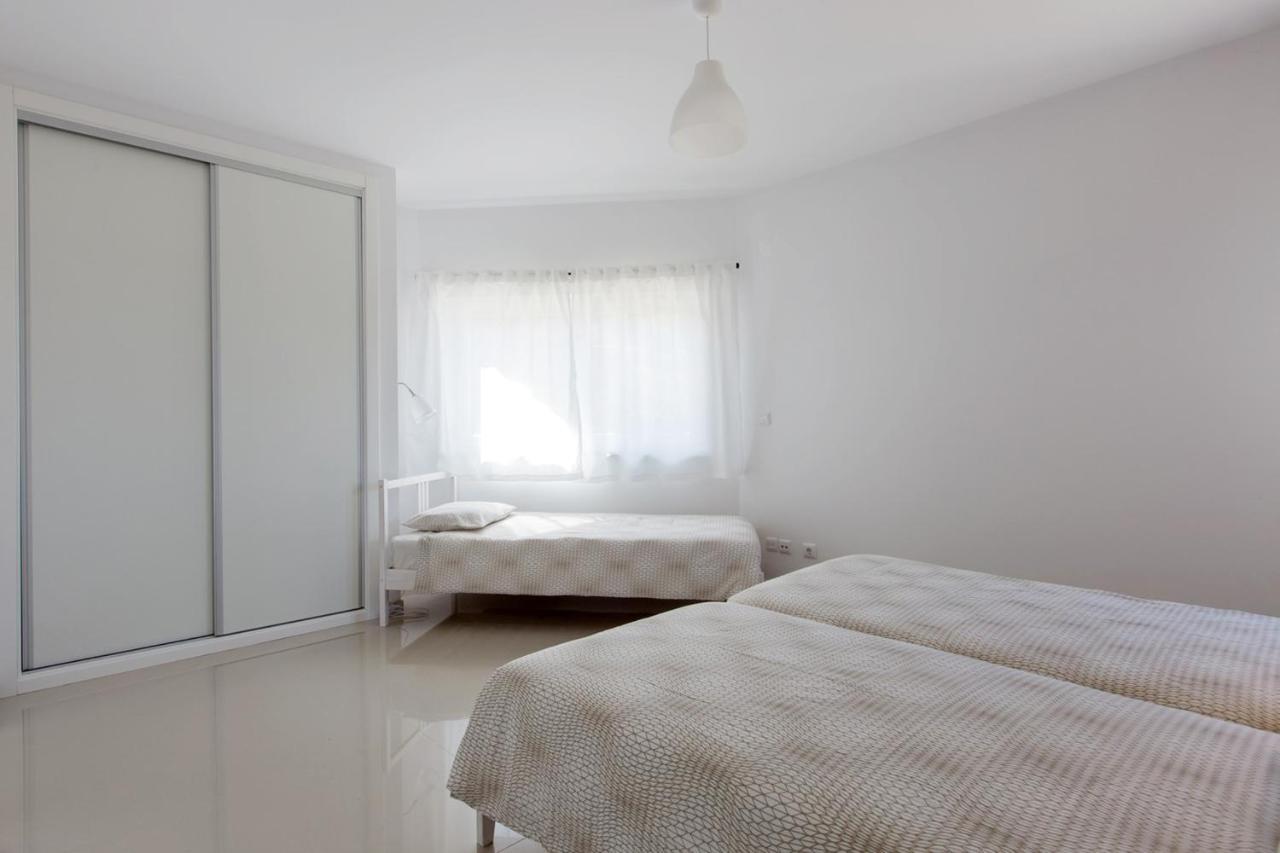 The Maverick Surfvillas Hostel