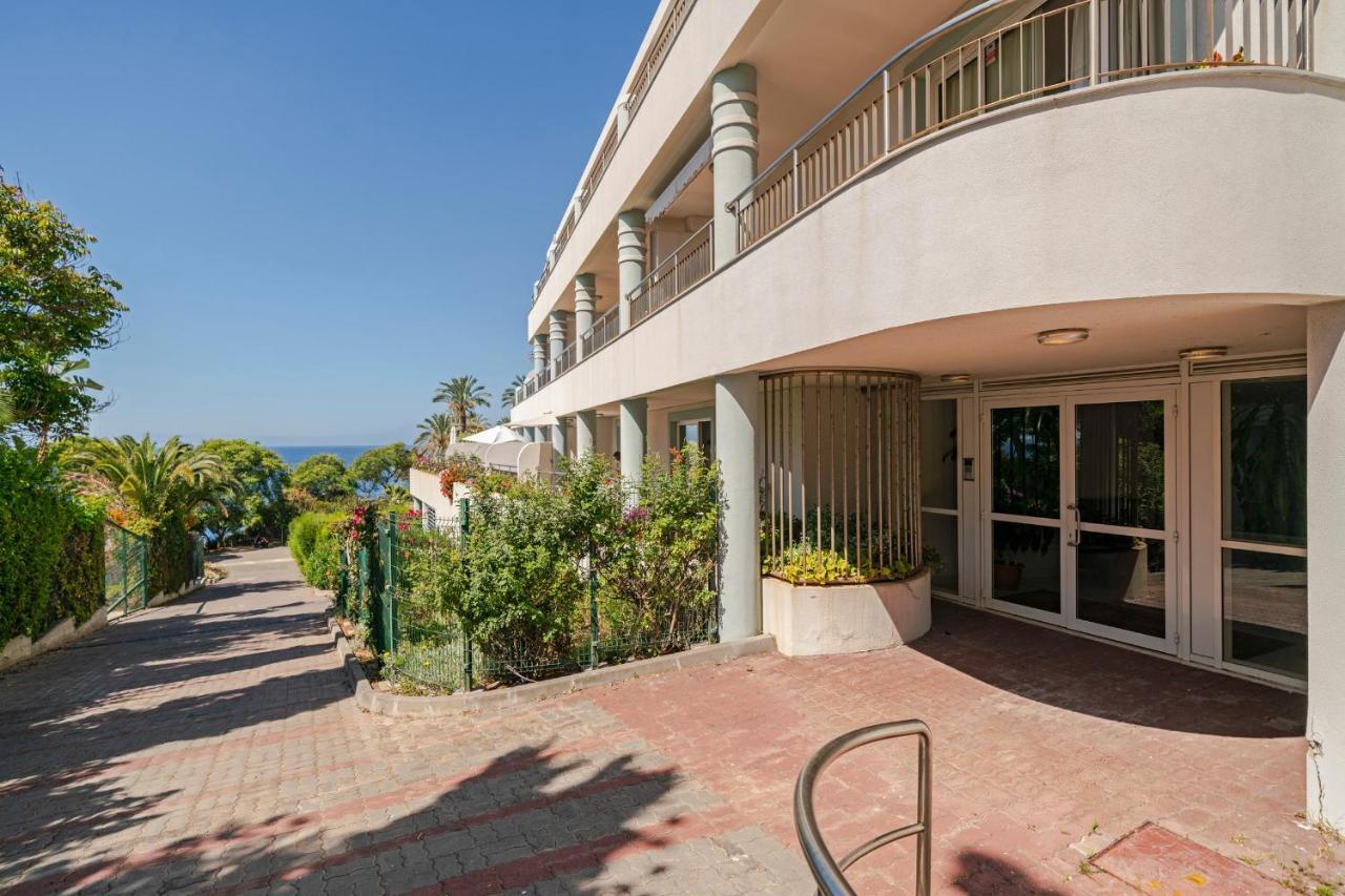 Grand I By Travel To Madeira * Funchal (Madeira)