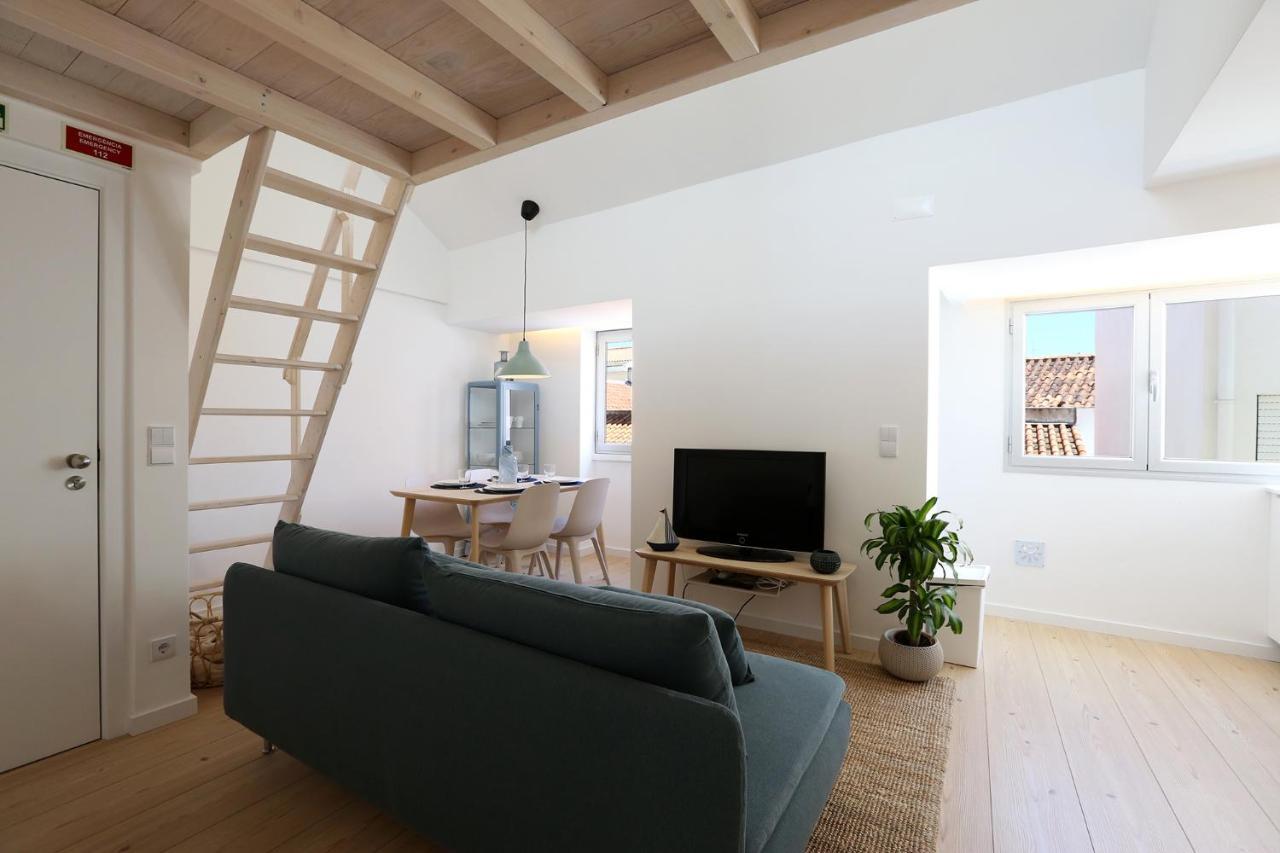Carol House Nazare