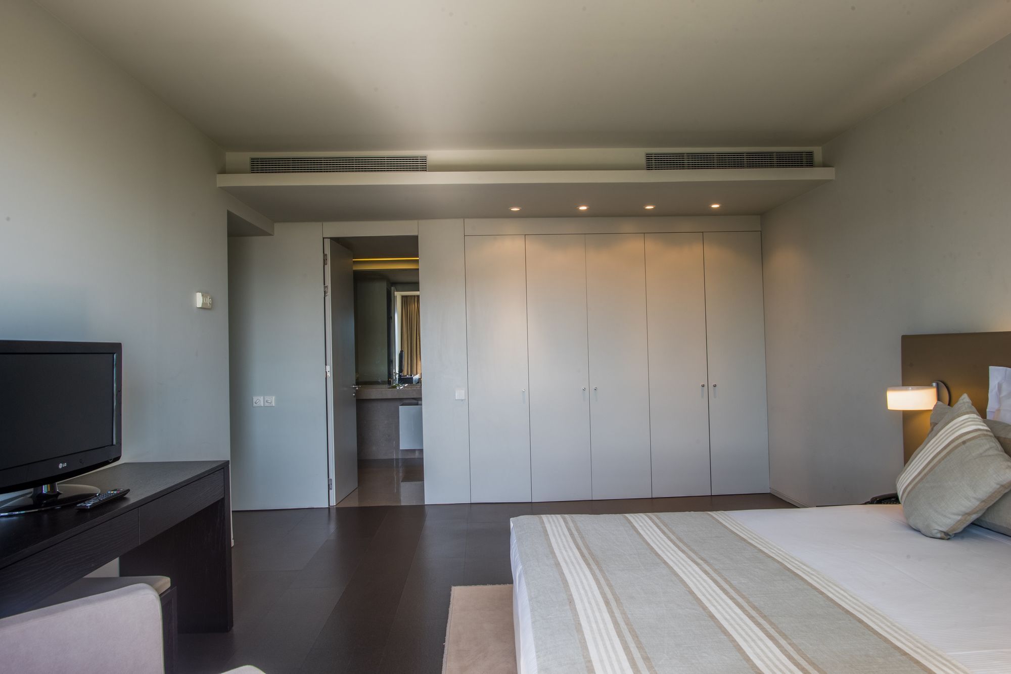 The Editory By The Sea Comporta Troia