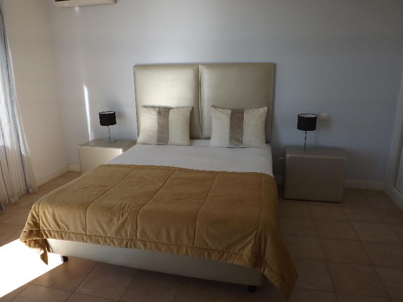 Campo de férias Ocean View Residences