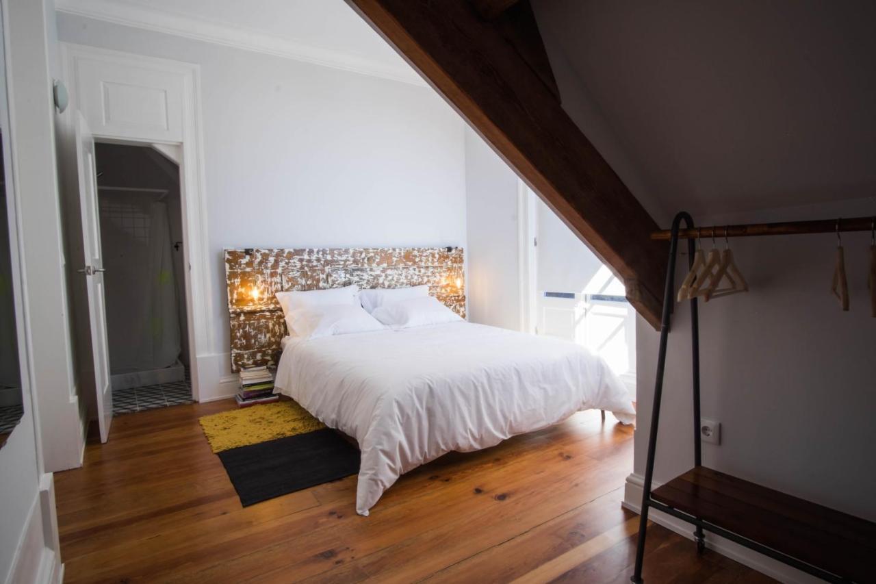 Dona Emilia Guest House & Studio Apartment Building
