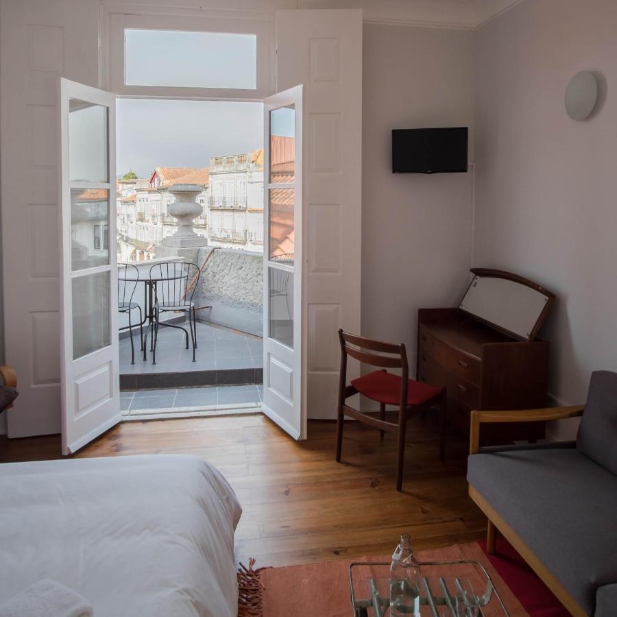 Guest house Dona Emilia Guest House & Studio Apartment Building