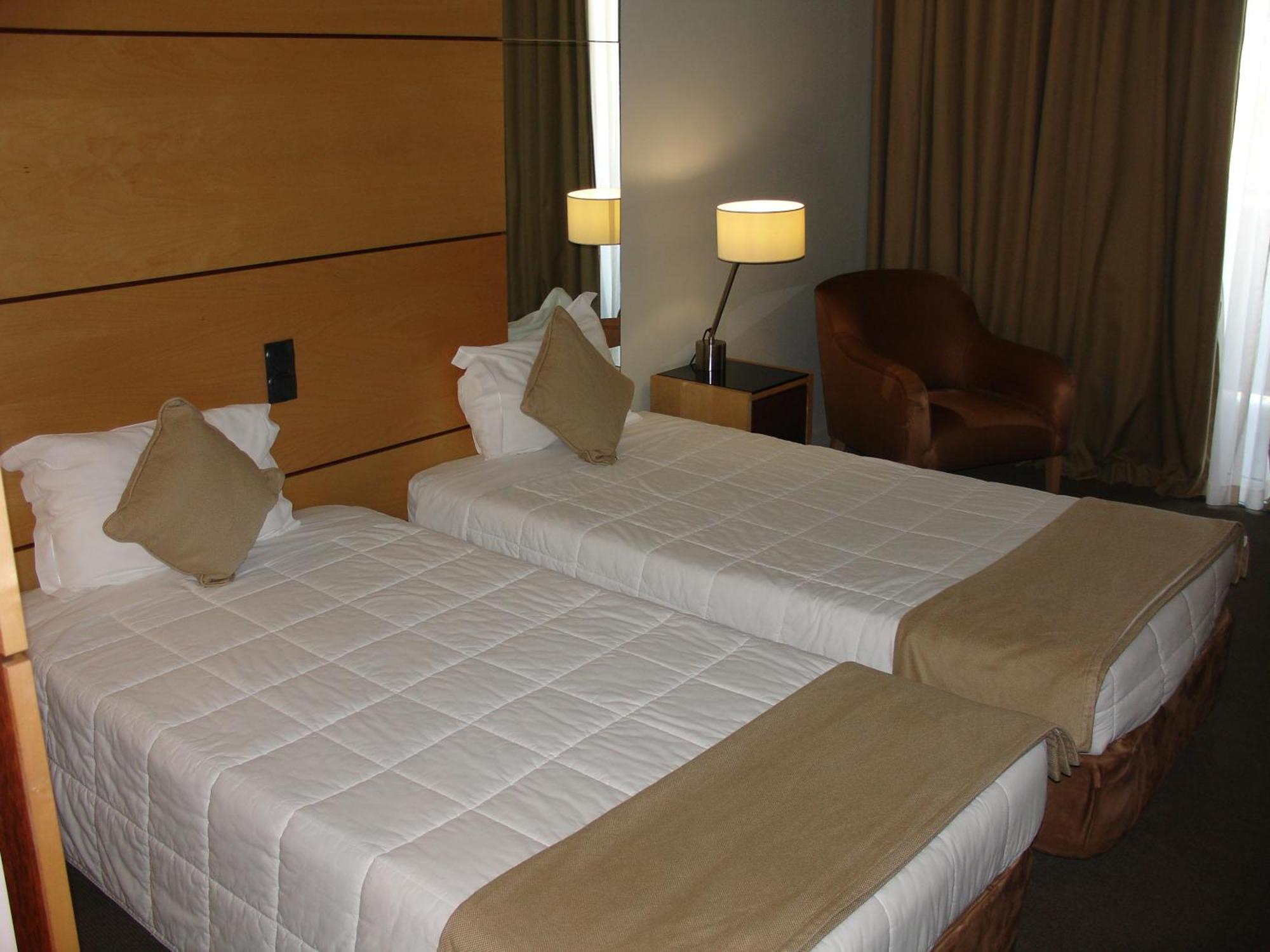 Vip Executive Azores Hotel 4*