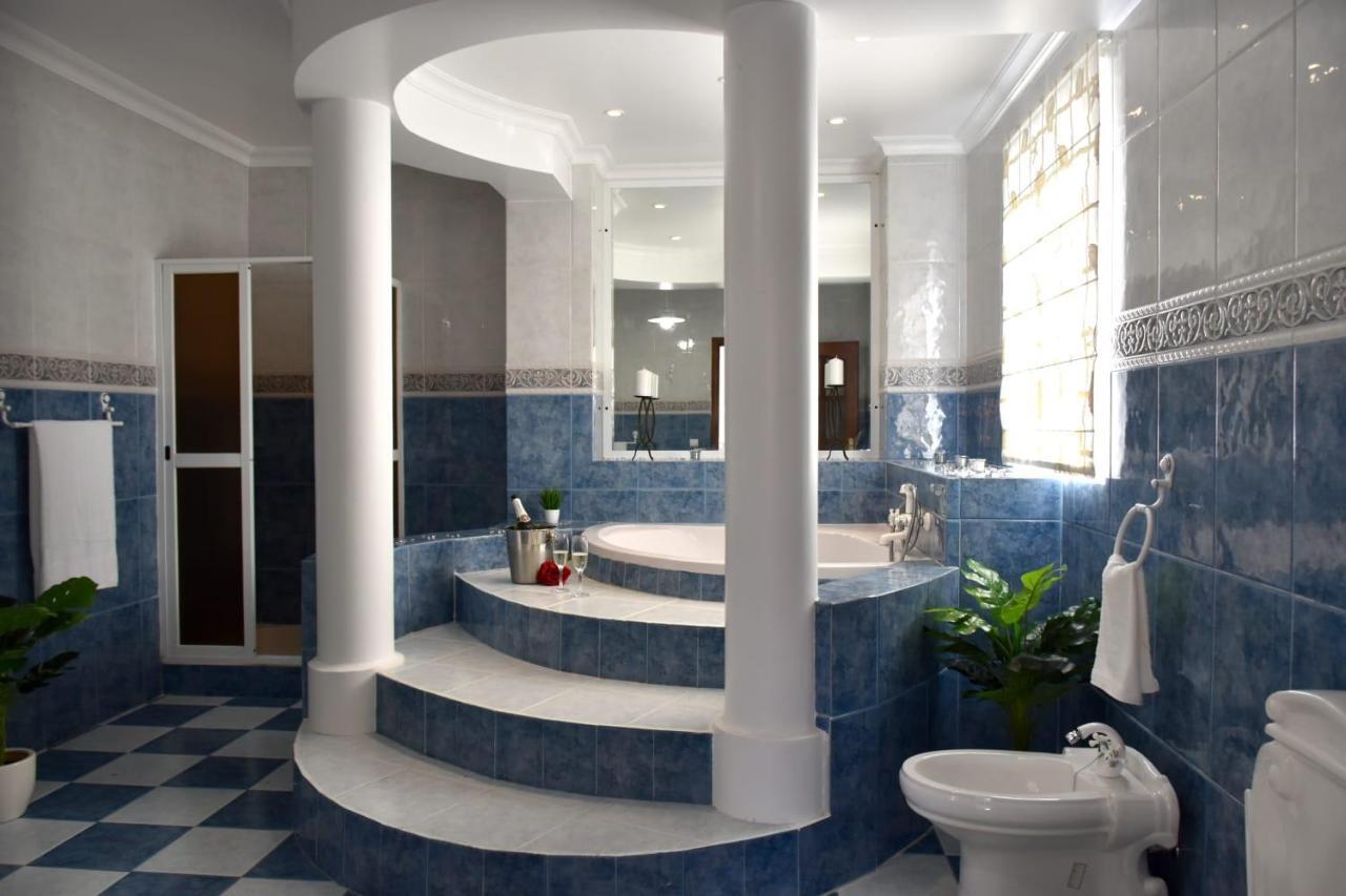 Mansion Almond - Sea, Sun And A Charming Refuge! Pousada Paul do Mar (Madeira)