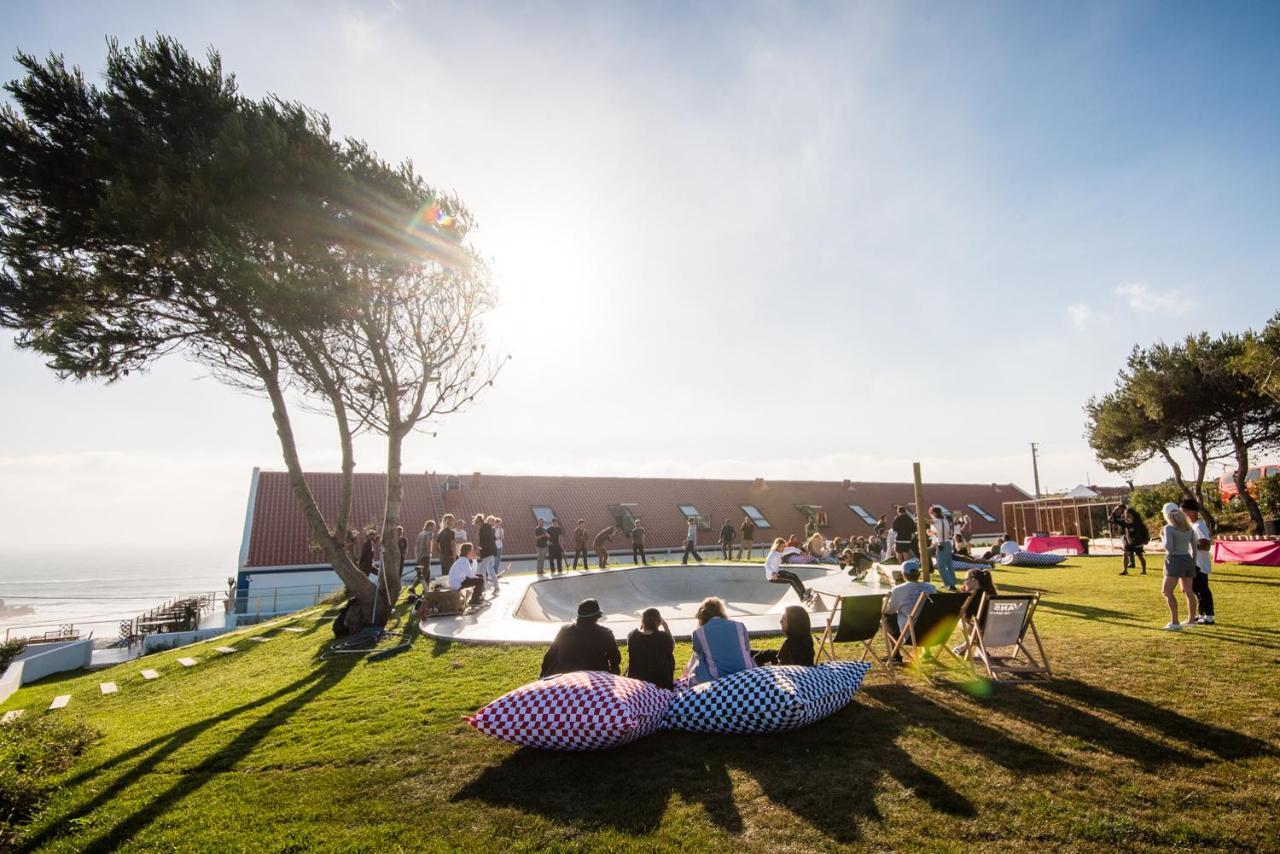 Lapoint Surf Camp Hostel *