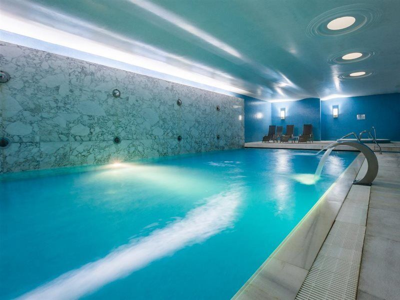 De Business & Hotel 4*