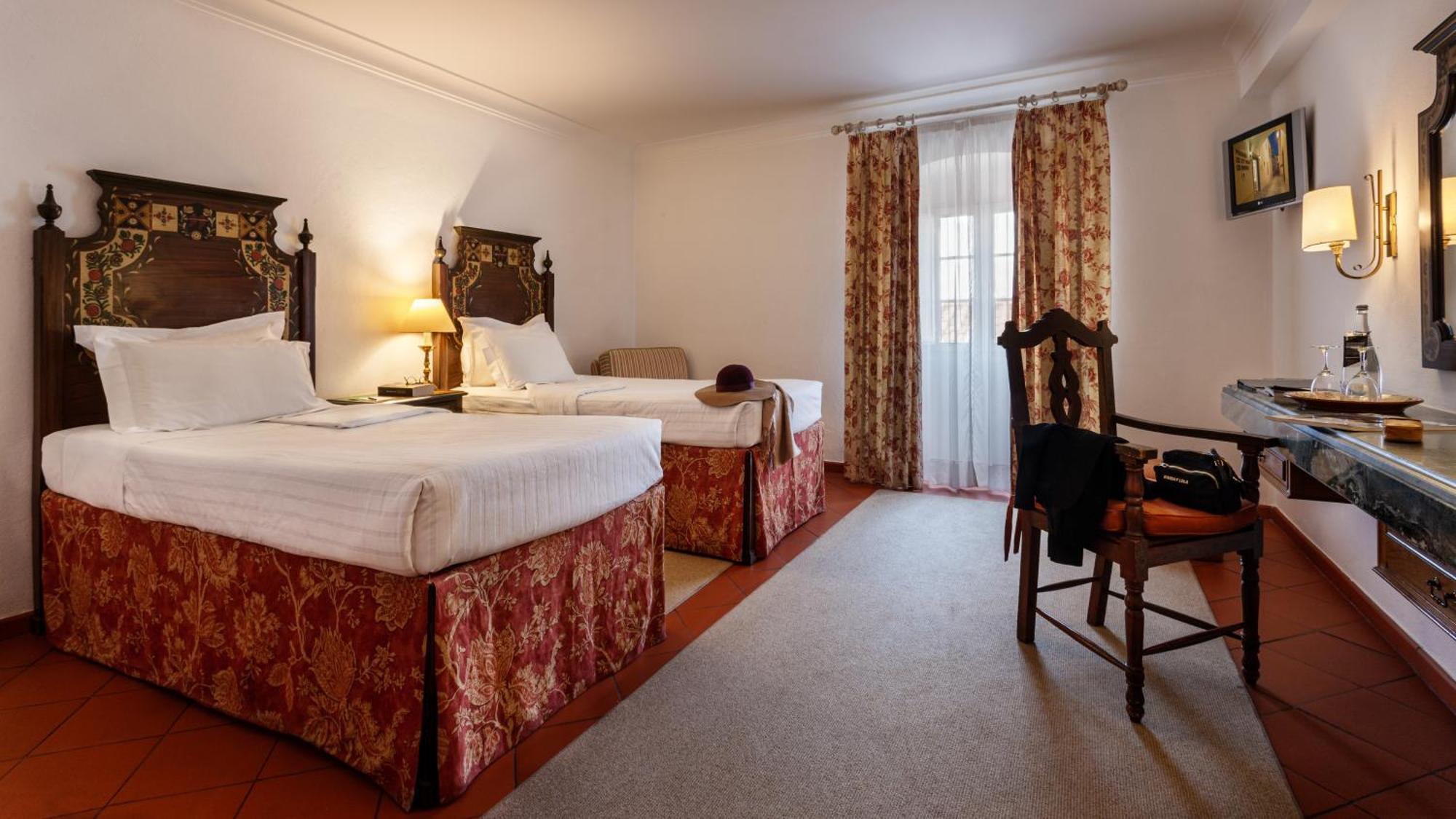 Hotel De 4*
