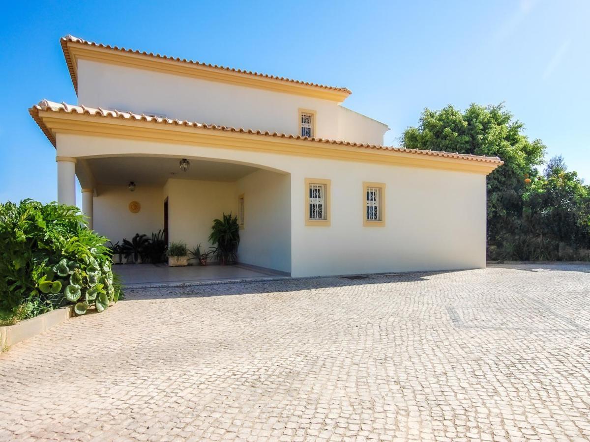 Luxury Pescadinha Near Beach, Villa