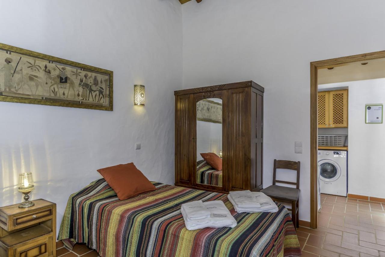 Holiday home Casas Da Capela Do Monte, Country Houses
