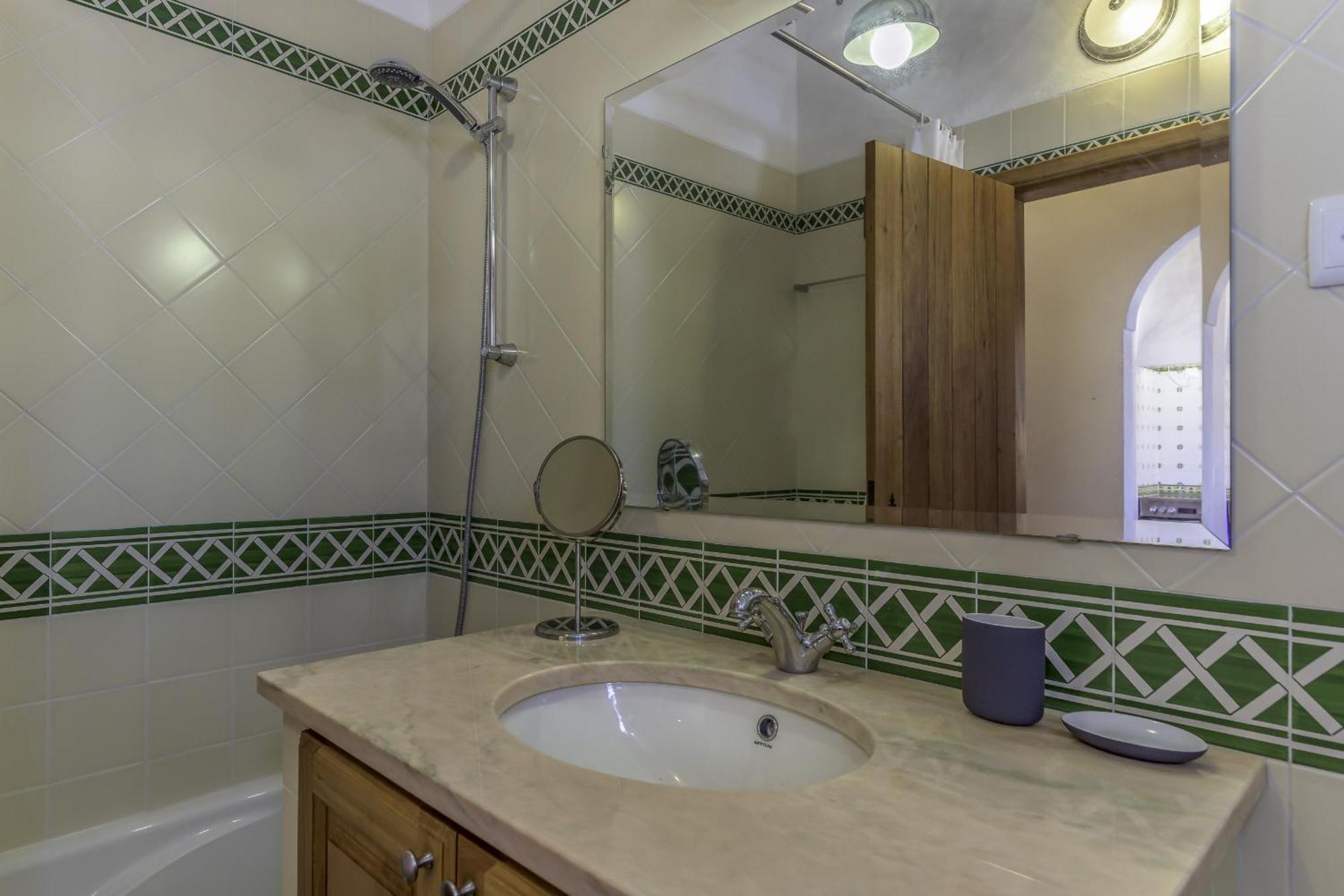 Holiday home Casas Da Capela Do Monte, Country Houses *