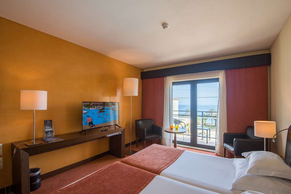 Gale Santa Cruz 4*