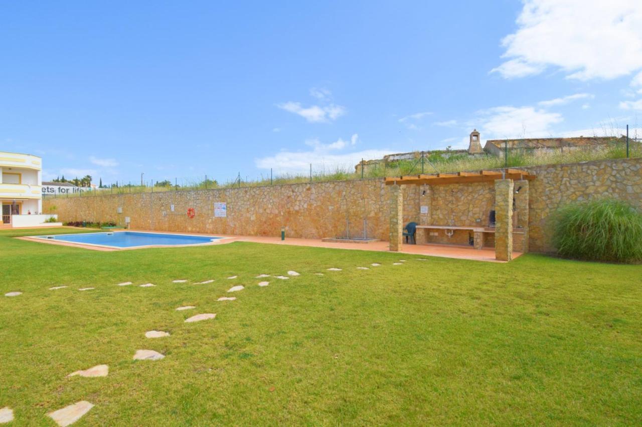 Apartamento Private Large Terrace Facing The Swimming Pool *