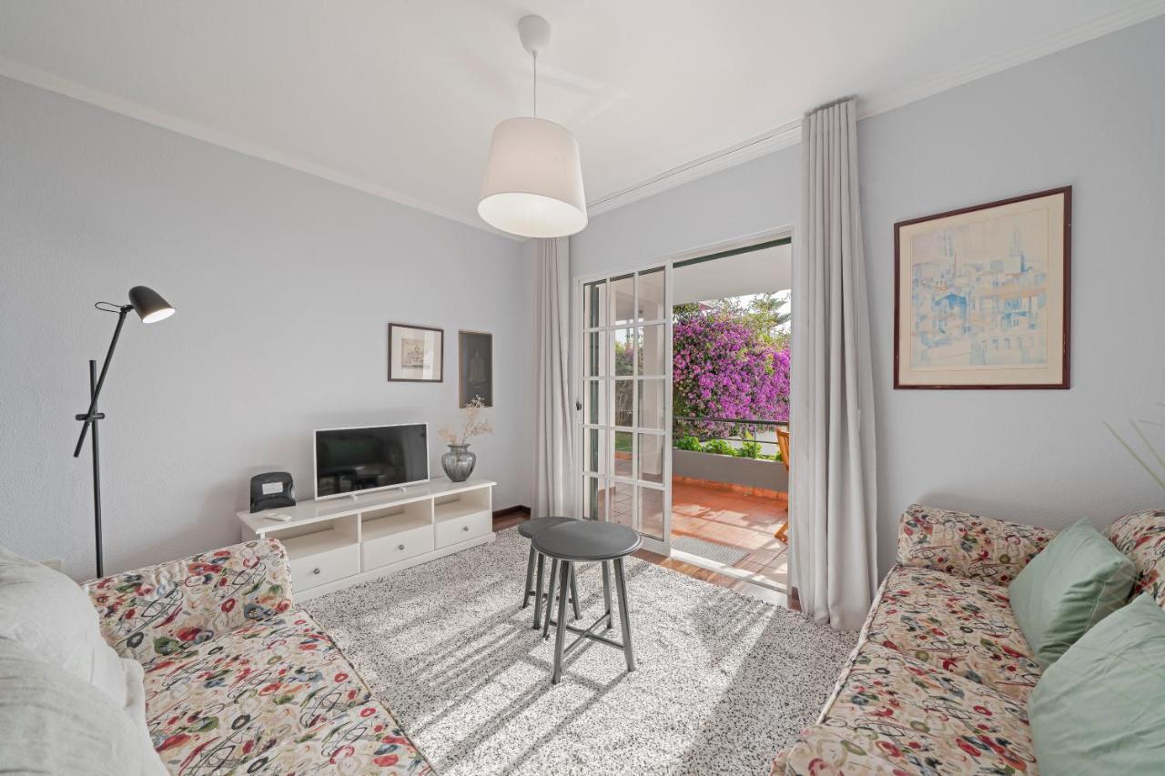 Garajau I By An Island Apartment