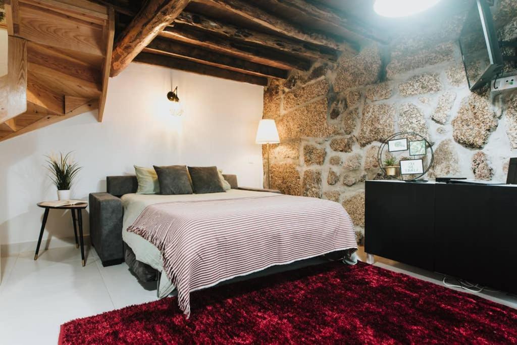 Casa Oeste * Sabugueiro (Guarda)