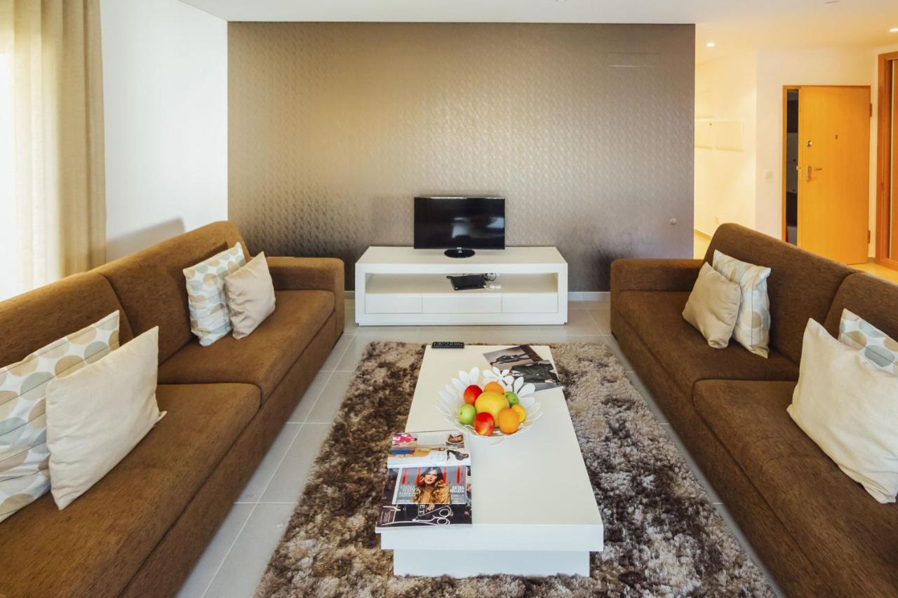 Apartamento Muralha - By Sch *
