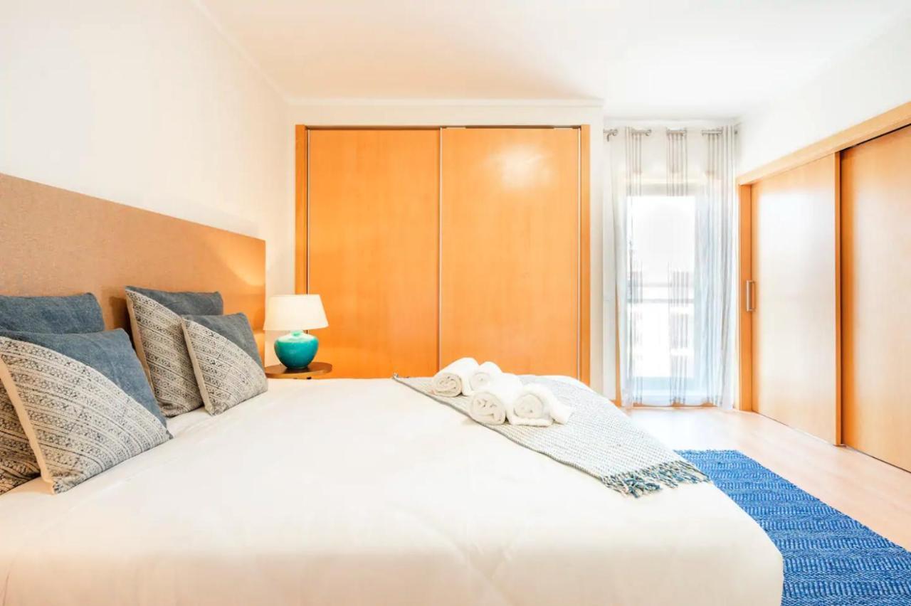 ★ Oceanfront: Luxury Breathtaking Views And Pool ★ Apartment *