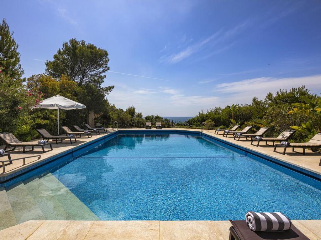 Villa Stunning Oceanview Algarve Villa 9 Bedrooms Villa Quinta Marinha Amazing Location Overlooking Sea Huge Pool Benagil *
