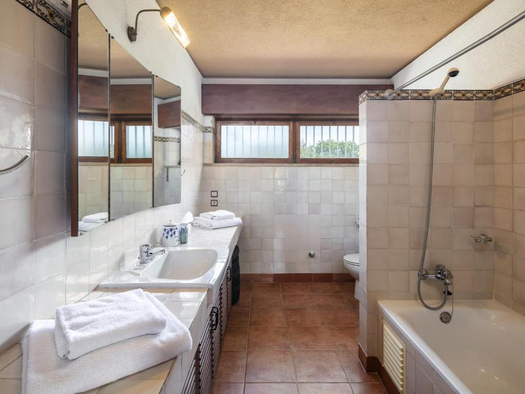 Villa Stunning Oceanview Algarve Villa 9 Bedrooms Villa Quinta Marinha Amazing Location Overlooking Sea Huge Pool Benagil Lagoa (Algarve)