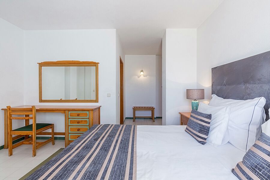 Aparthotel Luna Da Oura 4*