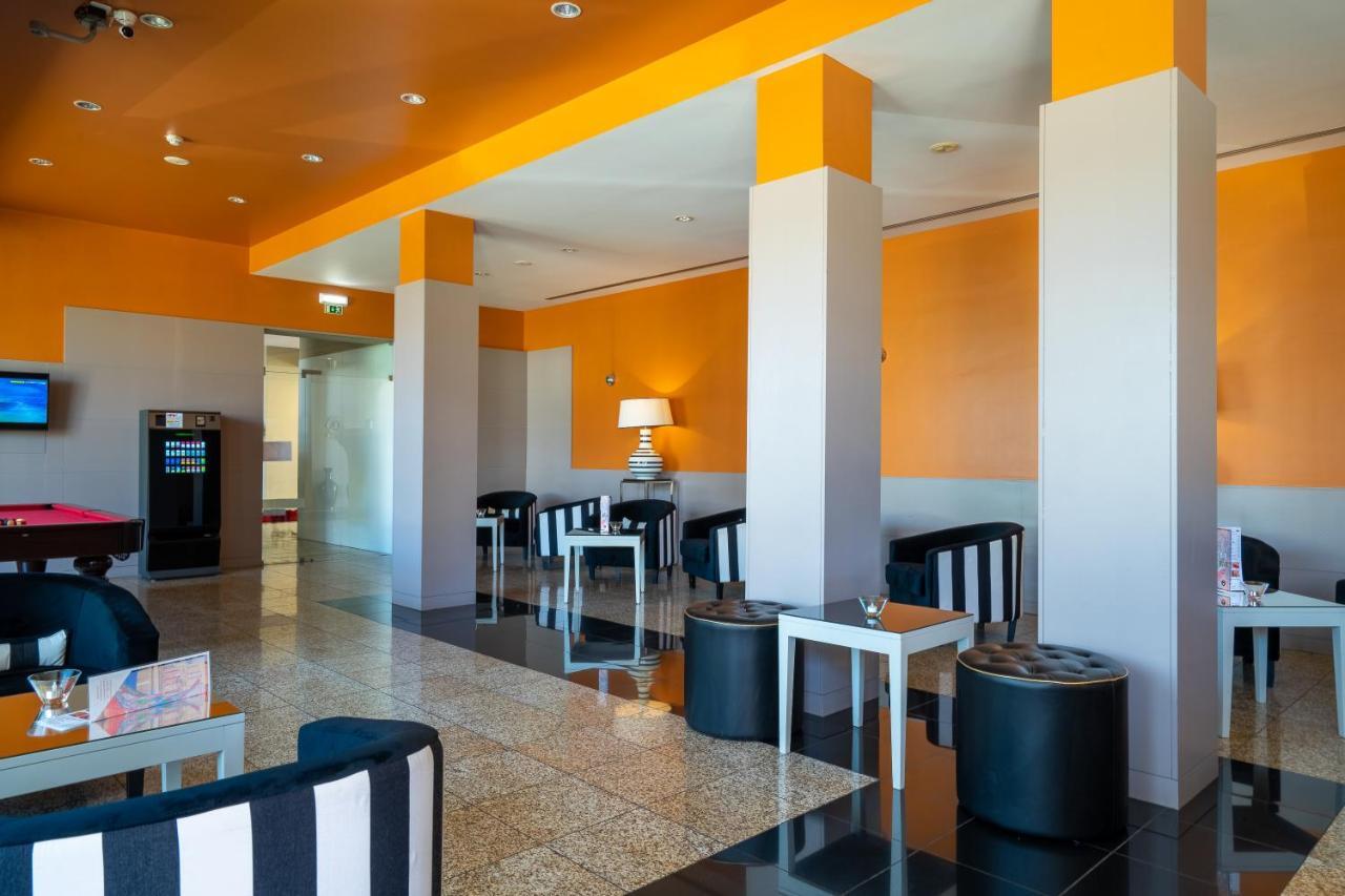 Hotel De Plaza &