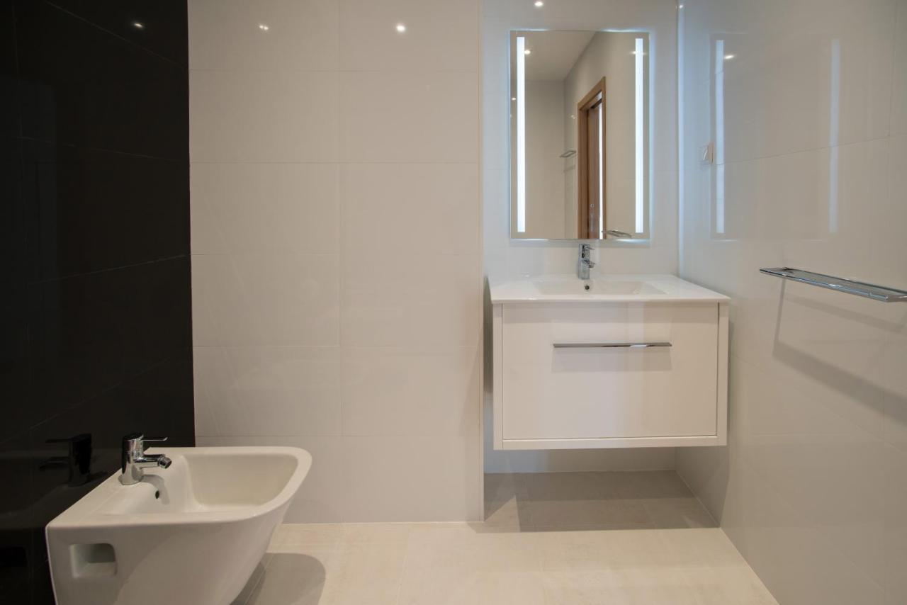 Zentuni Ocean Front Apartment *