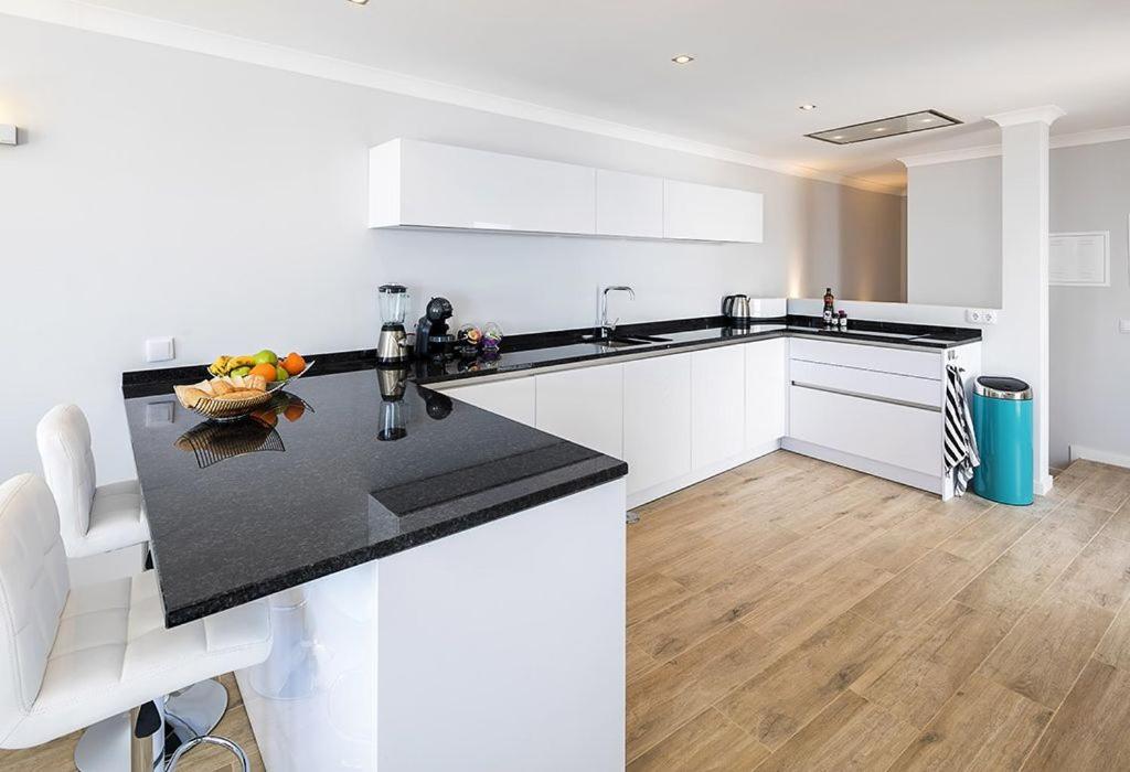 Stylish Modern Carvoeiro Villa 2 Bedrooms Villa Benagil Stunning Views Roof Terrace With Private Heated Pool Algarve