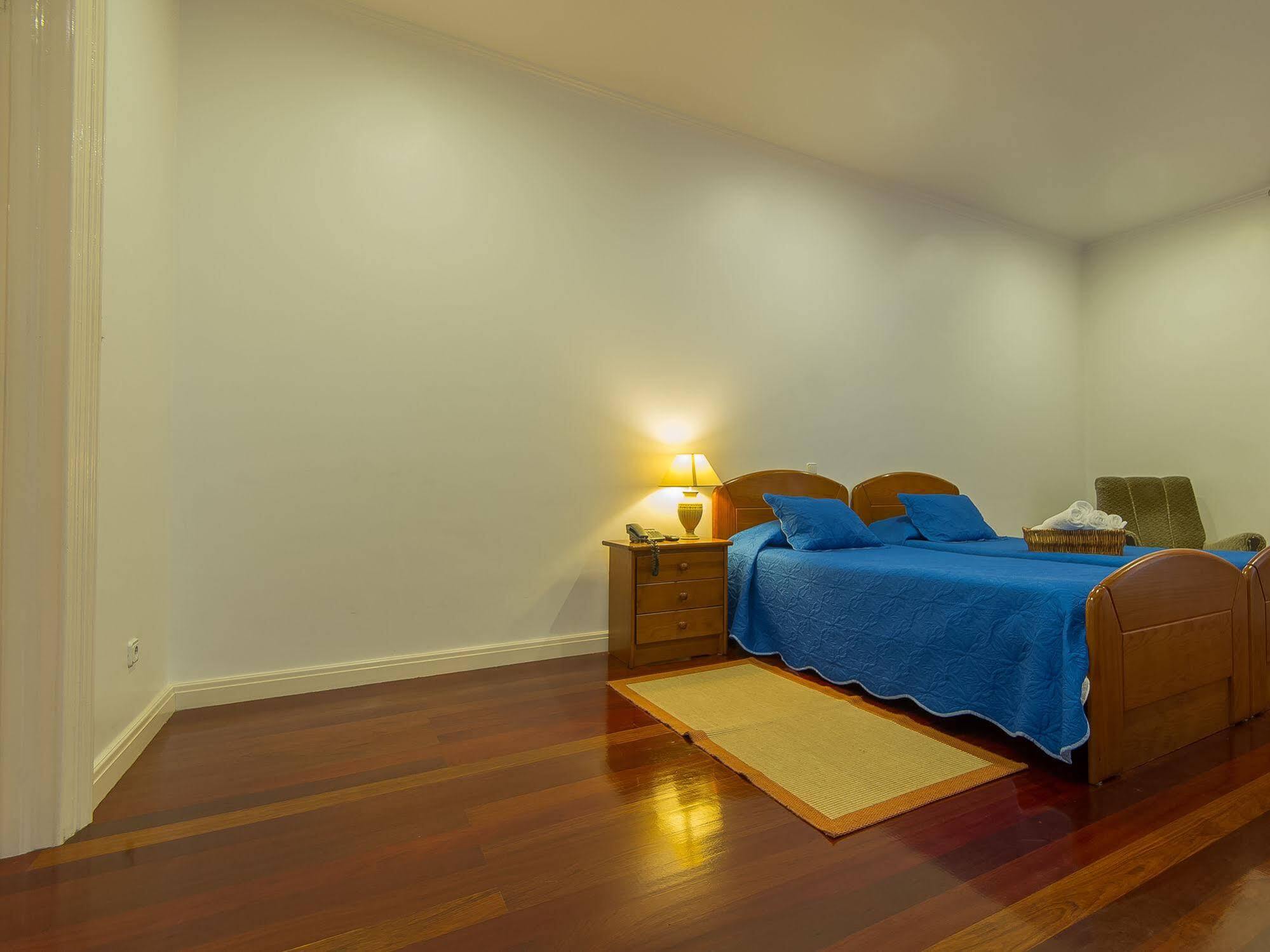 Comercial Boutique Guest House 2*
