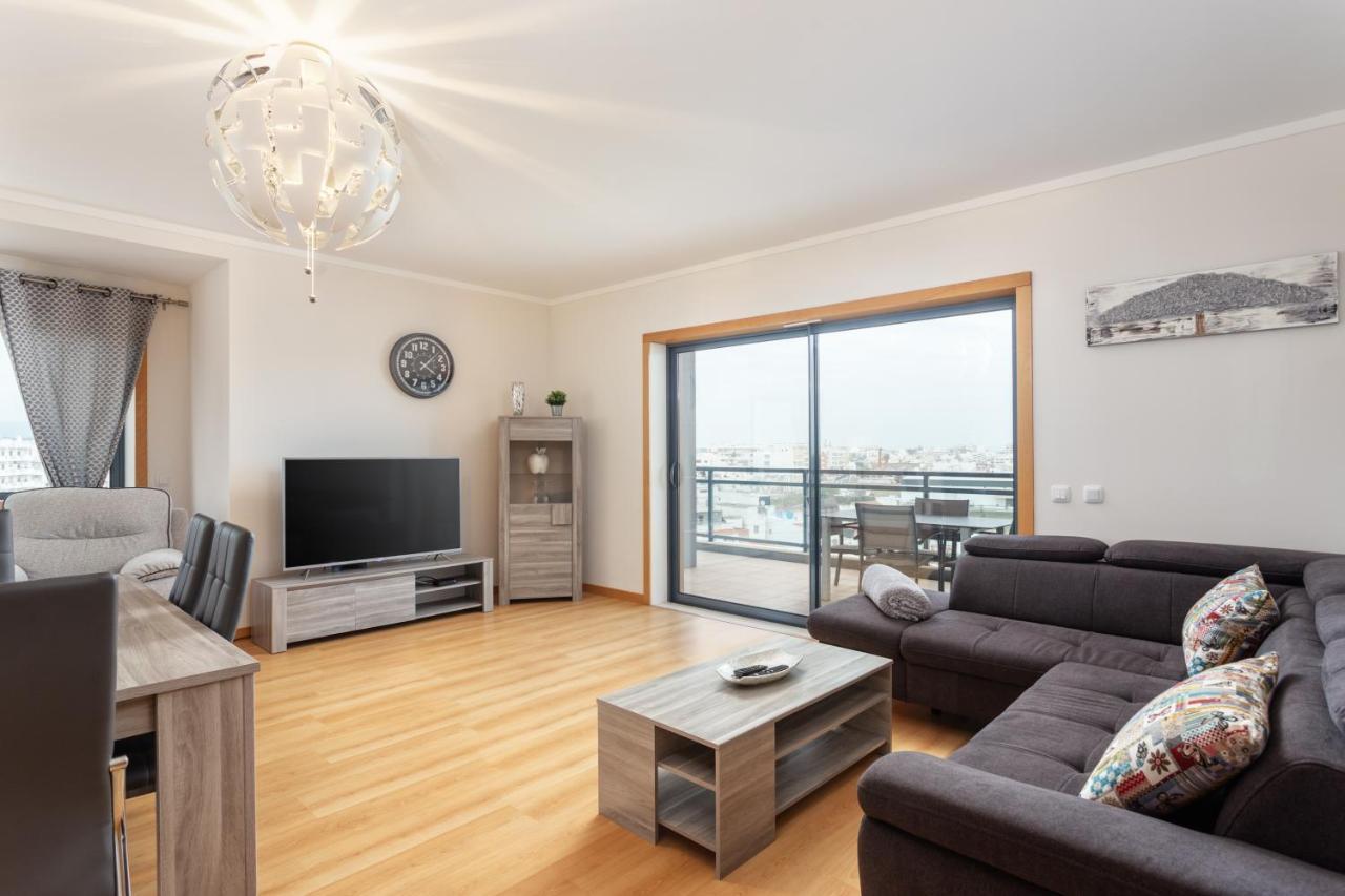 Privilege Galichet With Rooftop Pool, Village Marina - Olhao