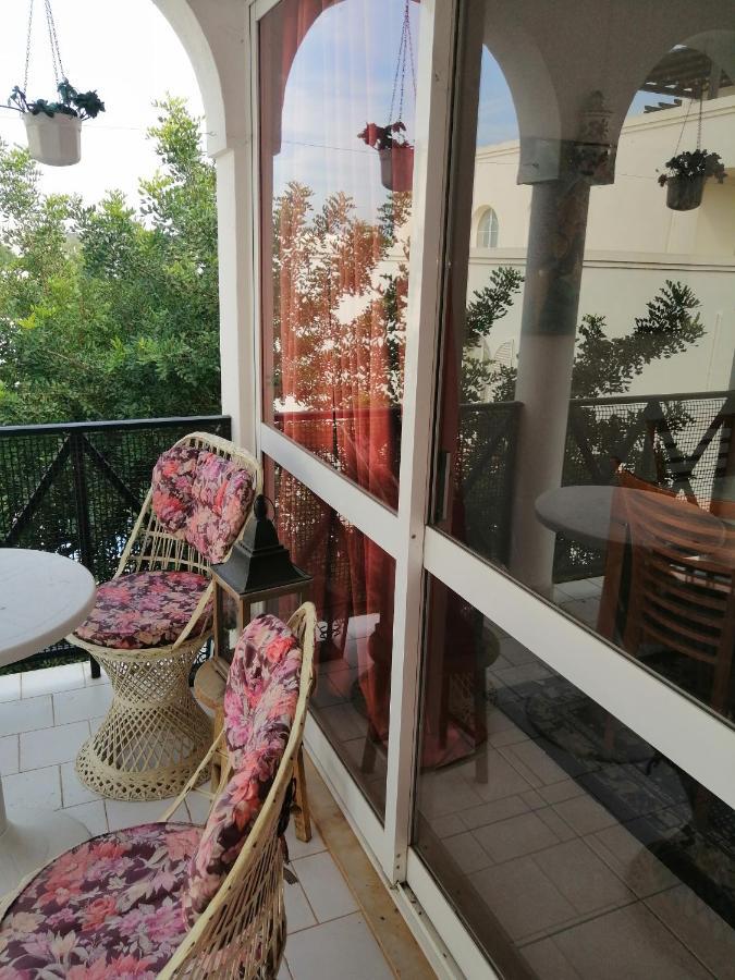 Garden Apartment *