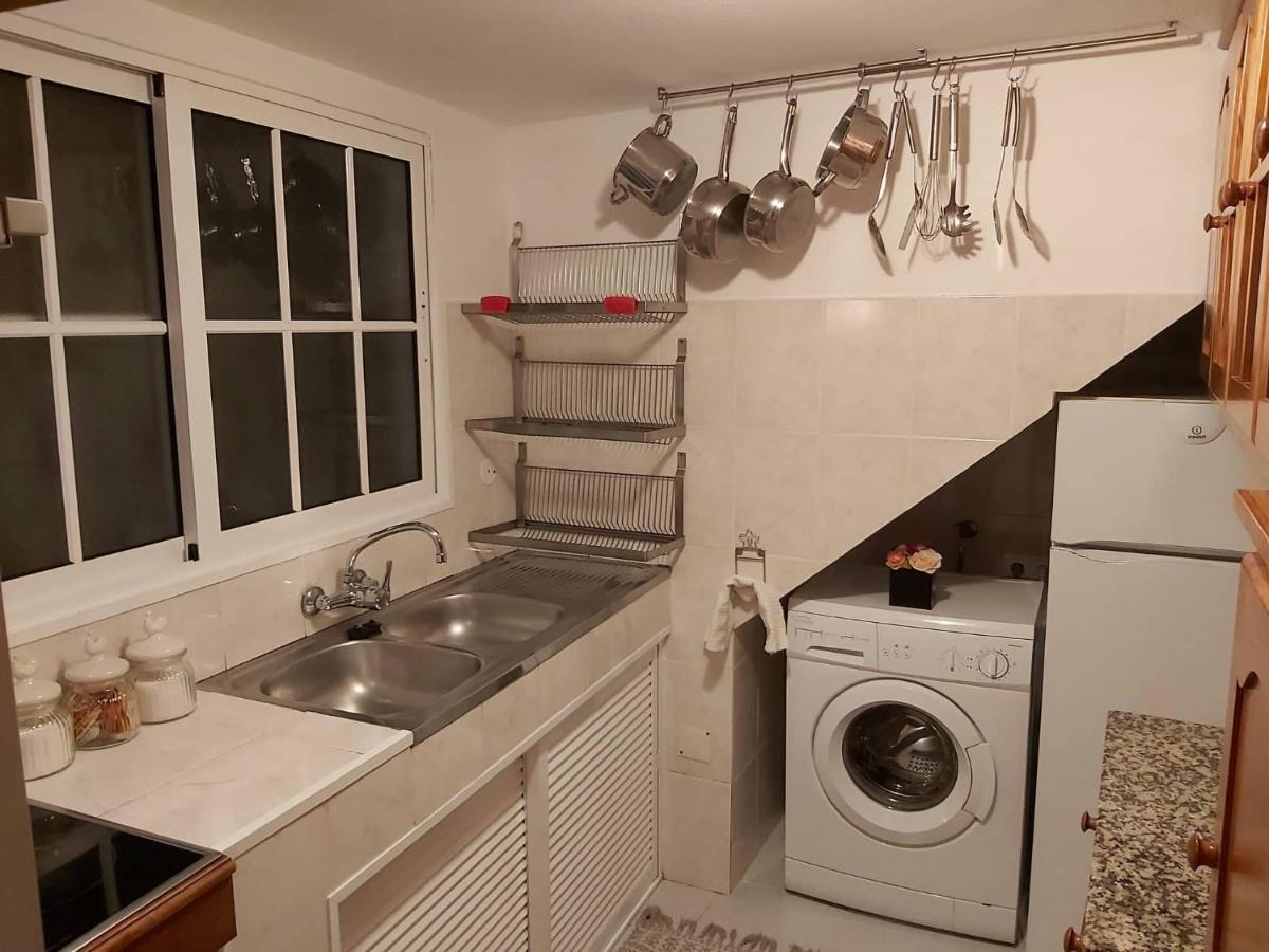 Sunny House West Beach Holiday home Paul do Mar (Madeira)