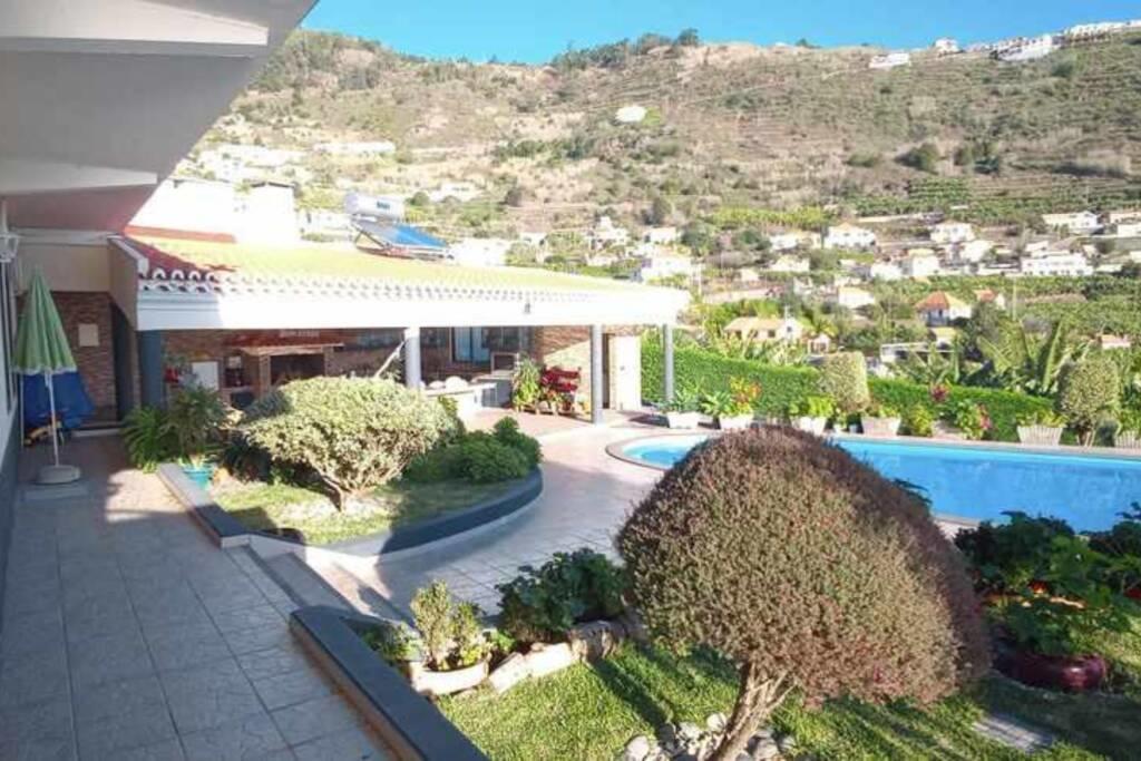 Arcos Grands With Enormous And Private Pool. Apartment Arco da Calheta (Madeira)