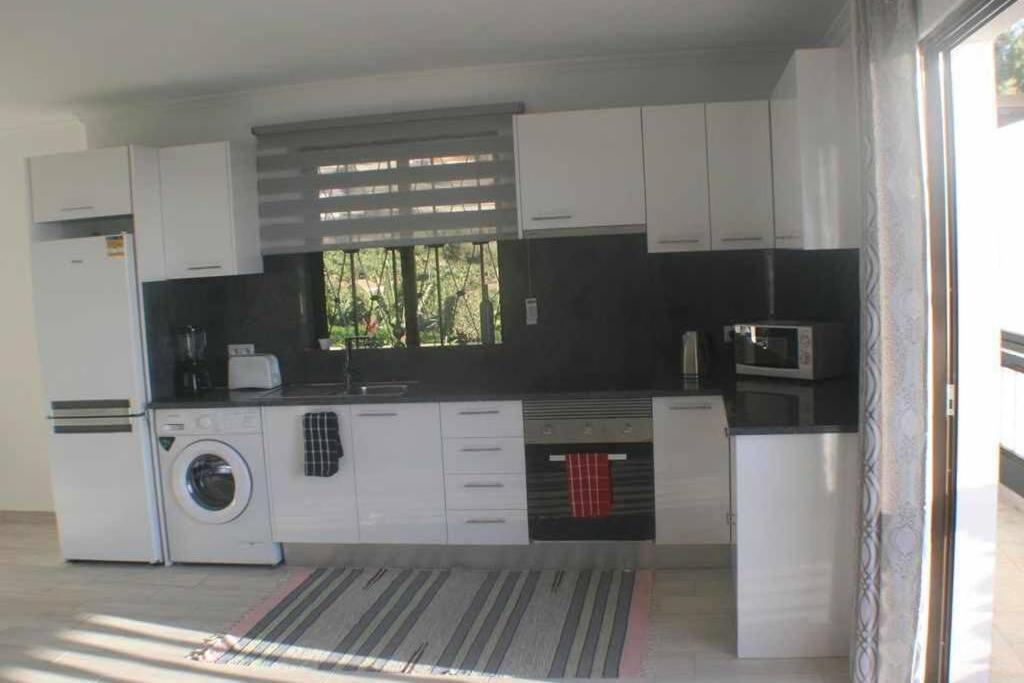 Arcos Grands With Enormous And Private Pool. * Arco da Calheta (Madeira)