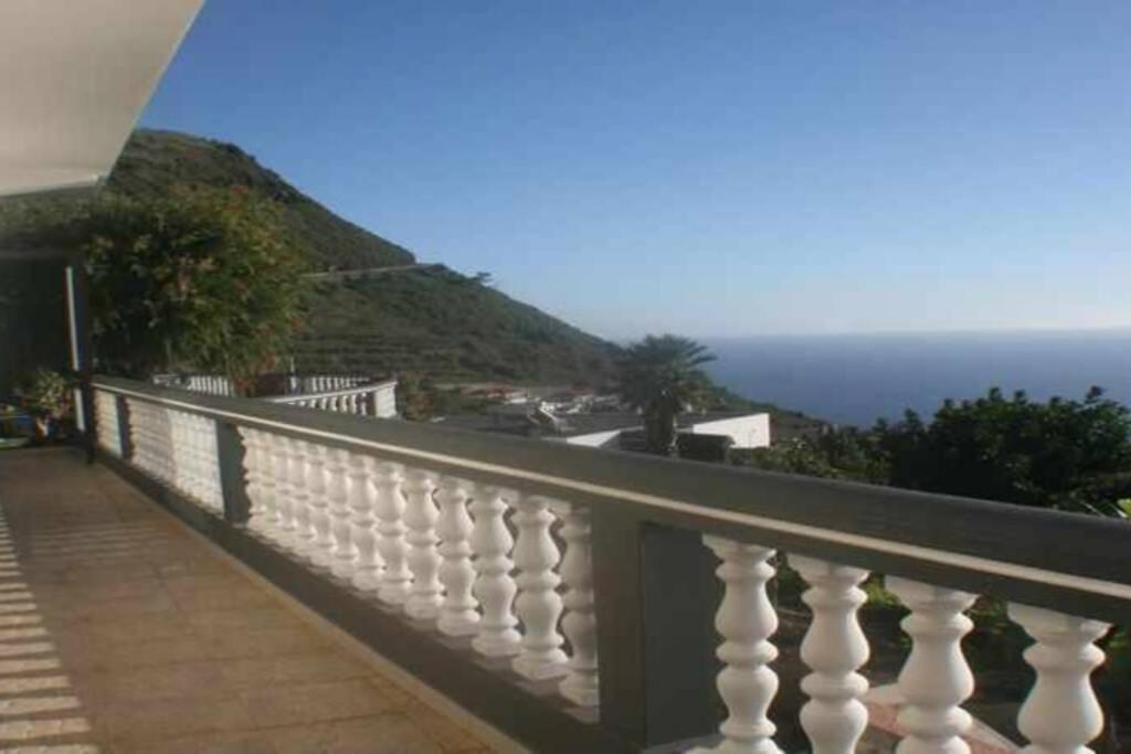 Arcos Grands With Enormous And Private Pool. Apartment Arco da Calheta (Madeira)