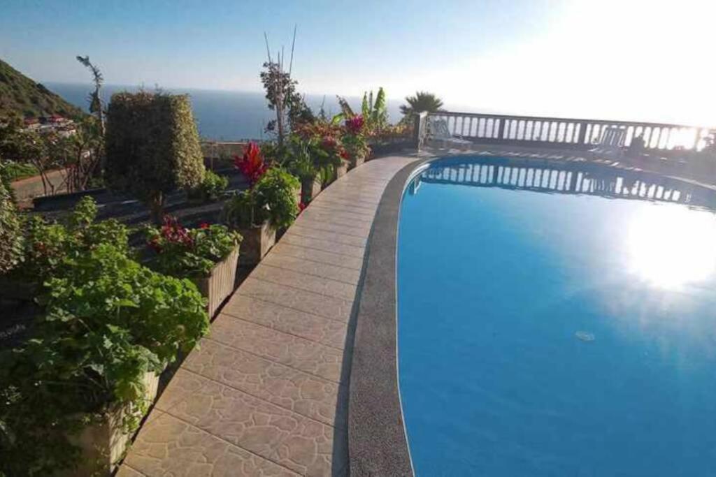 Arcos Grands With Enormous And Private Pool. Apartment Arco da Calheta (Madeira)