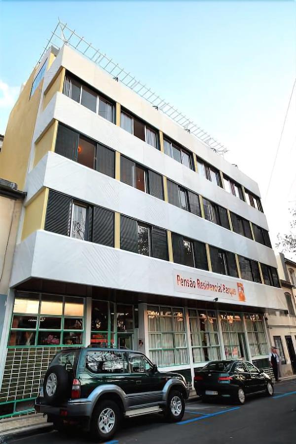 Residencial Parque Hostel