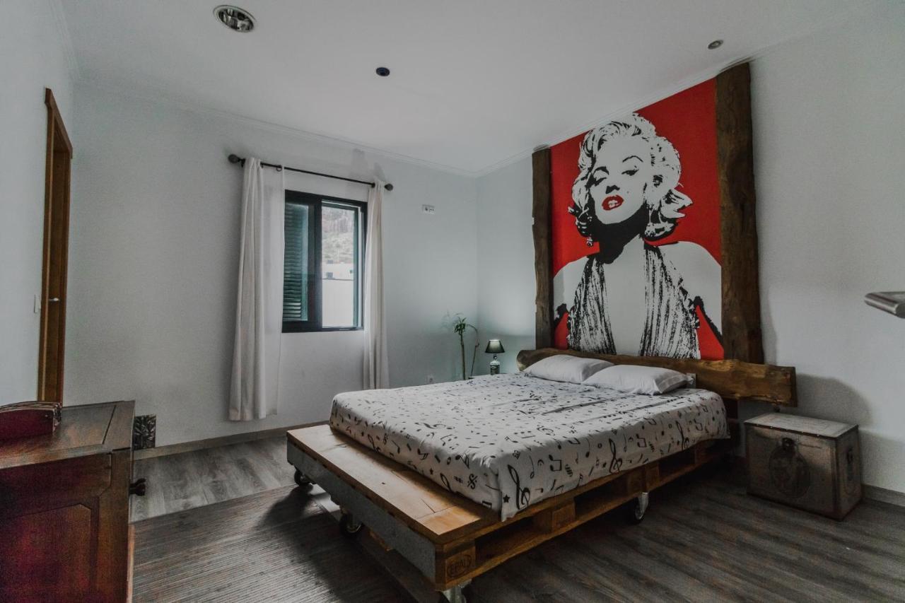 The Modern & Recycled House Apartment Machico (Madeira)