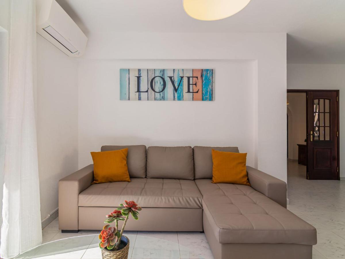 Gale 600m From The By Interhome * Patroves