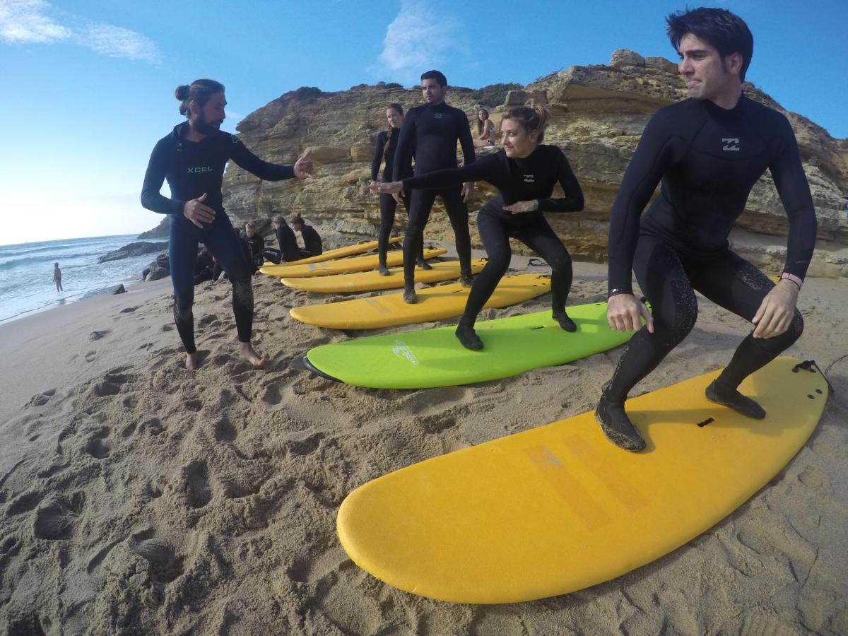 Hostel Chill Hill & Private - Peach Garden Ericeira