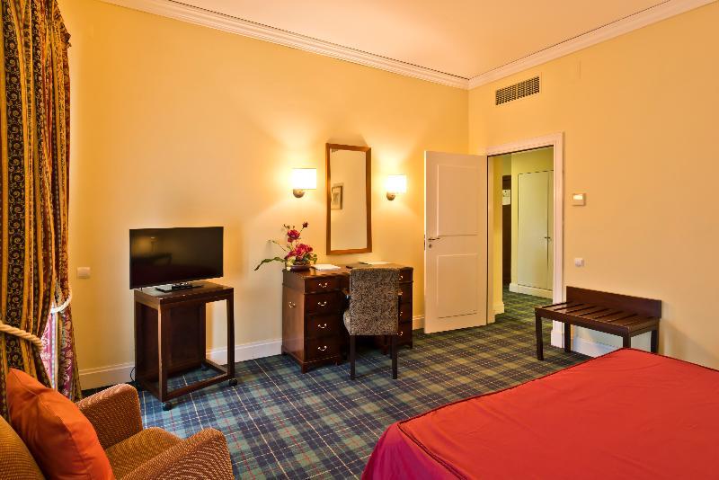 Hotel Golden Tulip